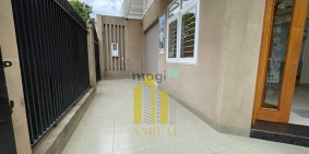 Nhà phố: Toà Nhà Căn Góc 3 Lầu - Thang Máy Sàn Trống Giá 70 Triệu