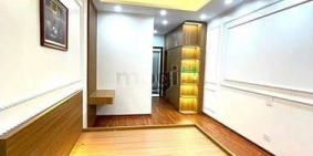 Nhà riêng: Cho thuê nhà ngõ 54 vũ trọng phụng 43m x6T thang máy