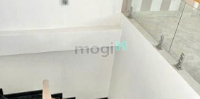 Nhà phố: Nhà mặt tiền, mới 100%, 2 lầu 4 phòng, Đường số 12