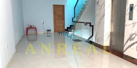 Nhà phố: Nhà Mới Xây Kế Đảo Kim Cương - Có Hầm, Thang Máy