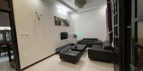 Nhà riêng: Cho thuê nhà ngõ 23 đỗ quang 70m  x5T ô tỗ cửa