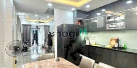 Nhà riêng: Nhà Mới 4x18 3 lầu 4 phòng ngủ, đường Thoại Ngọc Hầu