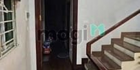 Nhà riêng: Cho thuê nhà ngõ 37 trần kim xuyến 43m x5T ô tô đỗ cửa