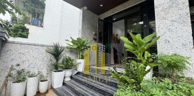 Biệt thự: Nhà Đấy Đủ Nội Thất 5 Phòng Giá 55 Triệu - Hầm 3 Lầu