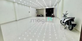 Nhà phố: Cho thuê nhà mặt tiền Thạch Lam. 4,5x21. 2 làu. 20 triệu