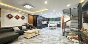 Nhà riêng: Cho thuê nhà nguyên căn - 224/20E Huỳnh Văn Bánh, P11, PN