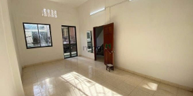 Nhà riêng: Cho Thuê Nguyên Căn Quận 3 - 6x6M - 3 Tầng - Hẻm Xe Hơi Chỉ 20 Triệu