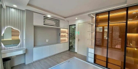 Nhà riêng: cần cho thuê nhà ở ngõ Nguyễn Phong Sắc  đường ô tô tránh.