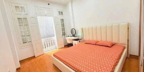 Nhà riêng: Cần cho thuê tòa nhà  riêng ngõ Láng, Đống Đa MỚI ĐẸP CÓ GARA Ô TÔ