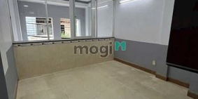 Nhà riêng: Cho Thuê Nguyên Căn Lạc Long Quân - 5PN  - HXH - 18 Triệu