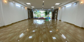 Nhà phố: Cho thuê nhà nguyên căn MP Hoàng Cầu - Đống Đa - Dt:160m2 xây 9 tầng.