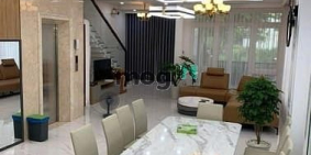 Nhà riêng: Cho thuê nhà hẻm Hai Bà Trưn, Quận 3 - Ngang 7mét gồm 5 tầng