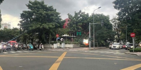 Nhà phố: Cho thuê Góc 2 Mặt Tiền 52 Trương Định - Võ Thị Sáu, Q.3, DT: 32x32m2