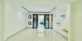 Nhà riêng: Cho thuê nhà đẹp ngang 6.5, hẻm xe tăng 506/3A Đường 3/2 , Quận 10.