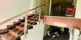 Nhà phố: Cho THUÊ tòa nhà 7 tầng có thang máy đường 30/04 ngay trường Ngô Quyền