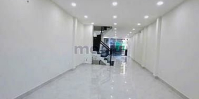 Nhà phố: cho thuê nhà ốp kính khu Phan Xích Long nối dài