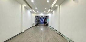 Nhà phố: Cho thuê nhà mặt tiền Trần Quang Diệu, Quận 3.