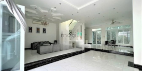 Nhà phố: Cho thuê Nhà Mặt tiền đường 3/2, Quận 10 - gần Vincom, chung cư Hà Đô