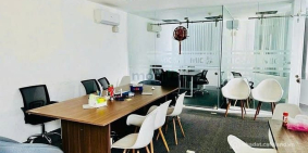 Nhà phố: Cho thuê nhà mặt tiền nguyên căn Quận 10 - Ngang 5m - thang máy 40 tr