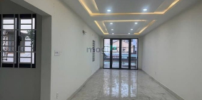 Nhà phố: Cho thuê Toà nhà đẹp  mặt tiền Cách Mạng Tháng Tám có thang máy