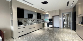 Nhà phố: Chính chủ có nhà riêng 90m², mặt tiền 5m, có thang máy