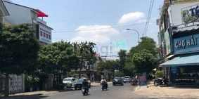 Nhà phố: Cho thuê nhà Hầm + 2,5 lầu. góc 2mt Nguyễn Qúy Cảnh. 10x20m. giá 45tr