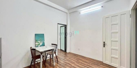 Căn hộ chung cư: Căn hộ chung cư 1 phòng ngủ hơn 40m2 ban công cửa sổ thoáng mát