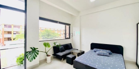 Nhà hàng - Khách sạn: Phòng Ban Công Mới Trống Full Nội Thất Đường D2 Bình Thạn