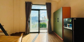 Nhà hàng - Khách sạn: Duplex ban công tách bếp mới 100%