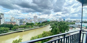 Nhà hàng - Khách sạn: Căn hộ penhouse 55m2 1pn mặt tiền Hoàng Sa - Q1