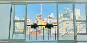 Nhà hàng - Khách sạn: Studio 45m2 siêu rộng Nơ Trang Long