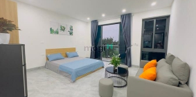 Nhà hàng - Khách sạn: Căn Hộ Ban Công ... Rộng 40m2 ... Ngay Mặt Tiền Đường