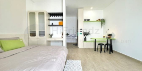 Nhà hàng - Khách sạn: CH mini mới 100% ban công thoáng tiện nghi ngay Vòng Xoay 