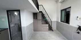 Nhà hàng - Khách sạn:  Duplex Mới Toanh, Gác Cao, Cửa Sổ Thoáng - Ngay Ngã Tư B