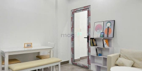 Nhà hàng - Khách sạn: Căn Hộ 2 Phòng Ngủ .... Full Ban Công .... Máy Giặt Riêng