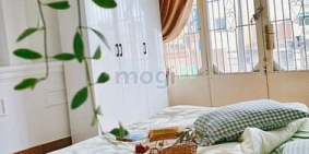 Nhà hàng - Khách sạn: Cho thuê CHDV 2PN bancon cửa sổ lớn full nội thất Hoàng Di