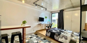 Nhà hàng - Khách sạn: Căn studio bancol cực đẹp gần vòng xoay Điện Biên Phủ Quậ