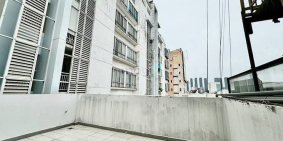 Nhà hàng - Khách sạn: Duplex ban công siêu to khổng lồ