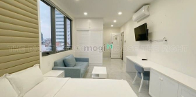 Nhà hàng - Khách sạn: Studio tone trắng dễ decor_cửa sổ thoáng_diện tích rộng_gi