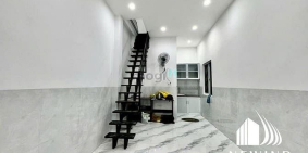 Nhà hàng - Khách sạn: Căn Hộ Dạng Nhà Nguyên Căn Có Nhà Xe Riêng Ngay Bến Xe Miề