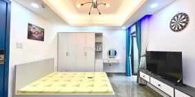 Nhà hàng - Khách sạn: CHDV 25m2 máy giặt riêng + Ban công