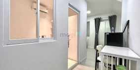Nhà hàng - Khách sạn: Cho Thuê Một Phòng Ngủ Bancol Full Nội Thất Ngay Lê Niệm