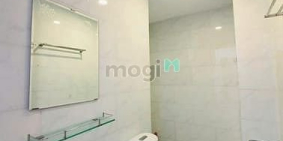 Nhà hàng - Khách sạn: CHDV full nội thất tiện nghi có ban công cửa sổ thoáng Hoà