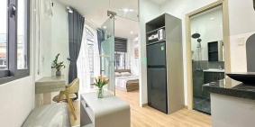 Nhà hàng - Khách sạn: Căn hộ 1PN full nội thất gỗ máy giặt riêng ban công gần bờ