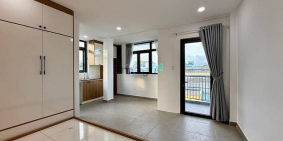 Nhà hàng - Khách sạn:  Căn hộ studio full nội thất cửa sổ mới 100% ngay bờ kè H