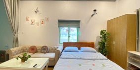 Nhà hàng - Khách sạn: Studio Ban Công Full nội thất giáp quận 3