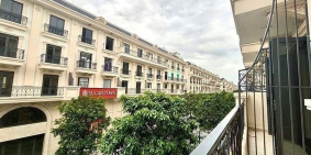 Nhà hàng - Khách sạn: Căn hộ dịch vụ ở Vạn Phúc City