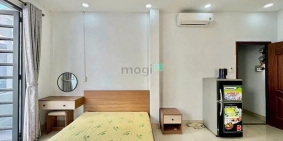 Nhà hàng - Khách sạn: Căn hộ cao cấp - full nội thất- ban công