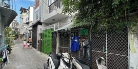 Bán nhà riêng: Quận 7 bán hai mặt tiền hẻm, 82.7m2, dài 20m, nhỉnh 4 tỷ