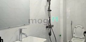 Bán nhà riêng: VIP nhà đẹp ngõ Giáp Bát, giá 8.6 tỷ, hơn 32m2x6T, thang máy, ở l